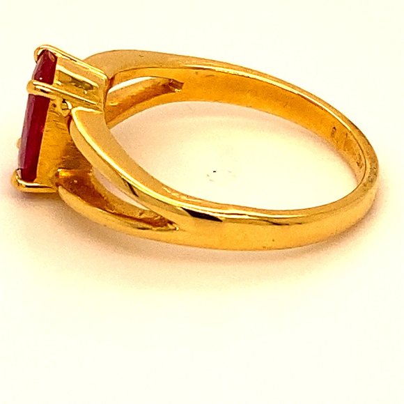 Tajik Ruby 1.45ct Solid 18K Yellow Gold Ring - Picture 5 of 6